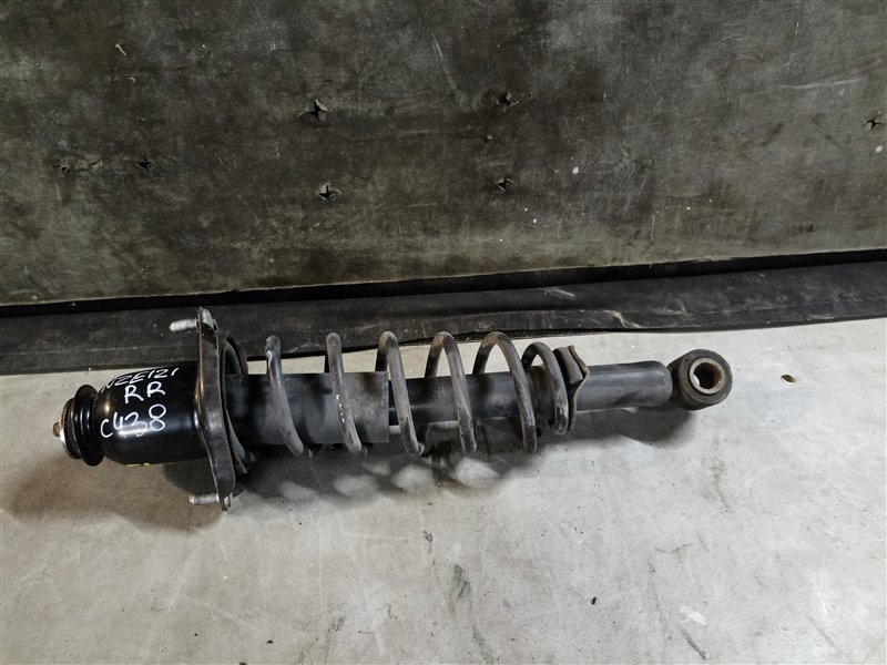 Стойка TOYOTA COROLLA FIELDER NZE121 1NZ-FE задняя правая (б/у)