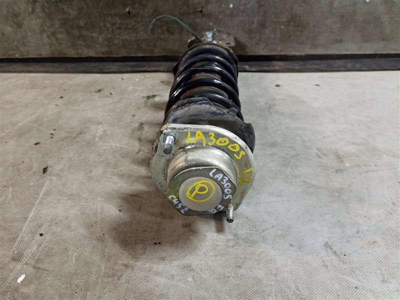 Стойка DAIHATSU MIRA E:S LA300S KF-VE передняя правая (б/у)