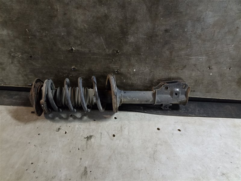 Стойка TOYOTA RUSH J210E 3SZ-VE передняя правая (б/у)