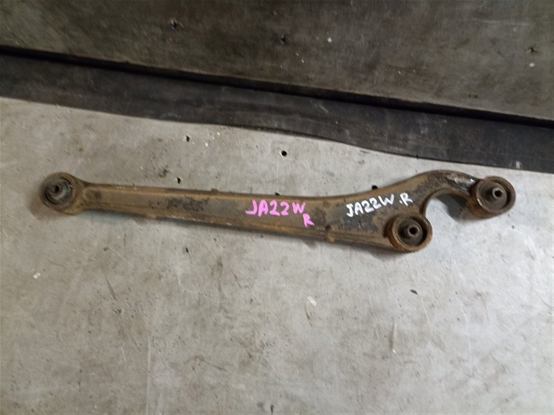 Рычаг SUZUKI JIMNY JA22W задний левый (б/у)