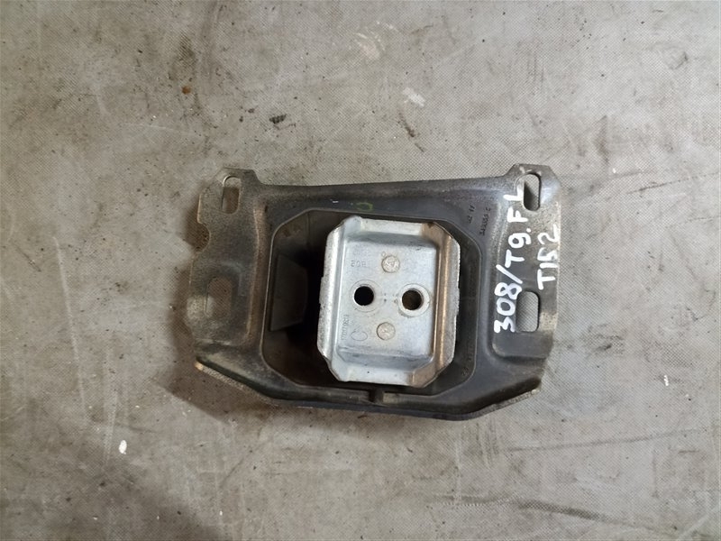 Подушка двигателя PEUGEOT 308 T9 BH01 (10JBHY) левая (б/у)