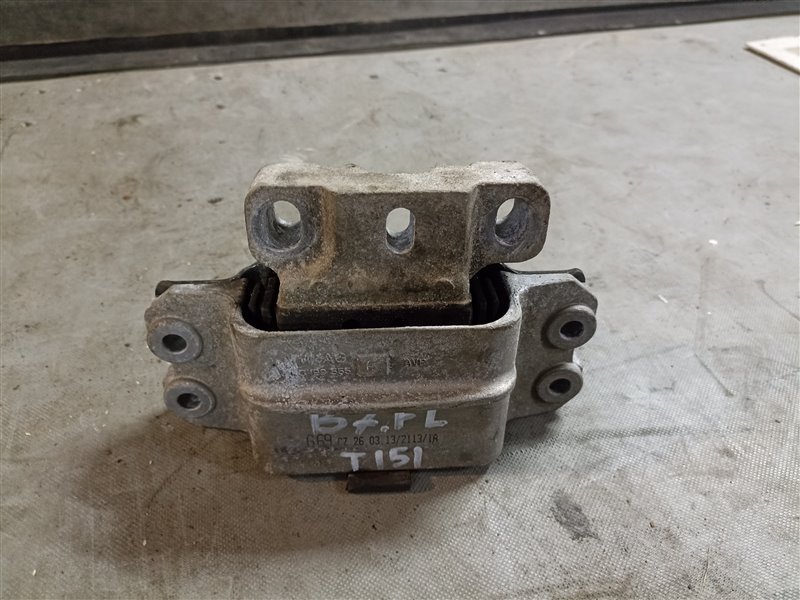 Подушка двигателя VOLKSWAGEN PASSAT B7 CAX(A) левая (б/у)