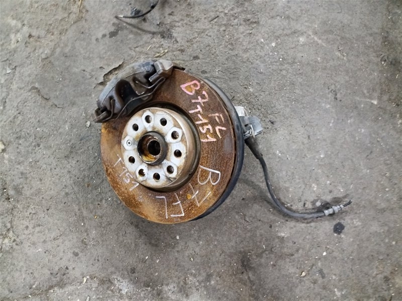 Ступица VOLKSWAGEN PASSAT B7 CAX(A) передняя левая (б/у)