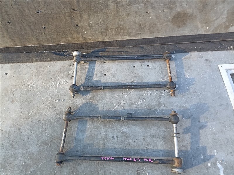 Тяга подвески TOYOTA CAMRY GRACIA MCV21 задняя (б/у)