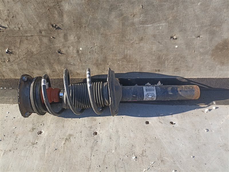 Стойка AUDI A3 8V CXS передняя левая (б/у)