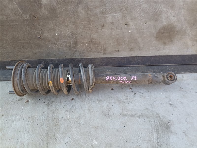 Стойка TOYOTA CROWN GRS202 3GR-FSE передняя левая (б/у)