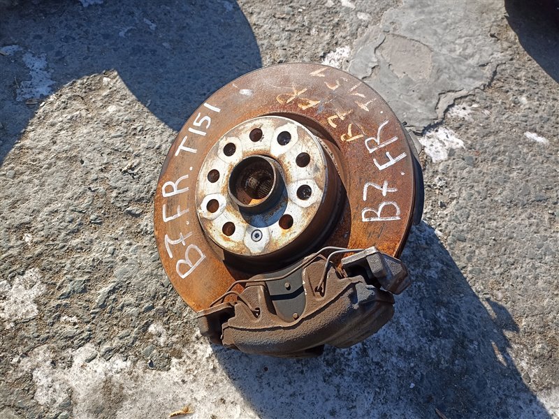 Ступица VOLKSWAGEN PASSAT B7 CAX(A) передняя правая (б/у)