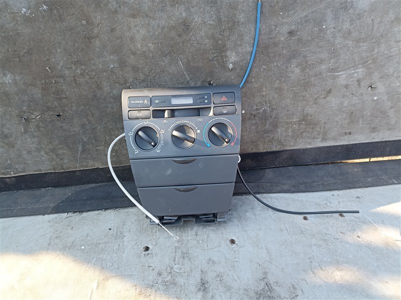 Климат-контроль TOYOTA ALLEX NZE121 (б/у)