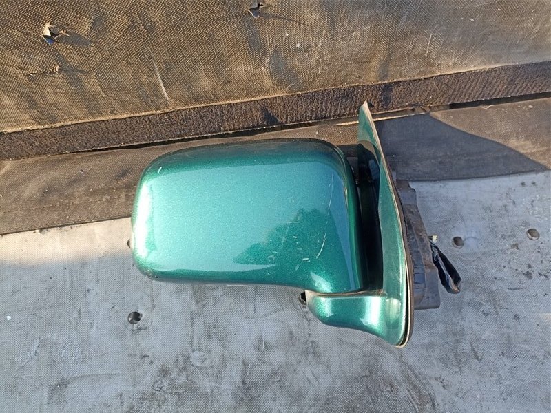 Зеркало HONDA STEPWGN RF1 правое (б/у)