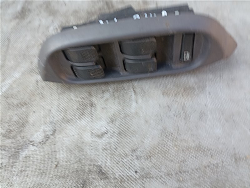 Блок управления стеклоподъемниками DAIHATSU TERIOS KID J111G передний правый (б/у)