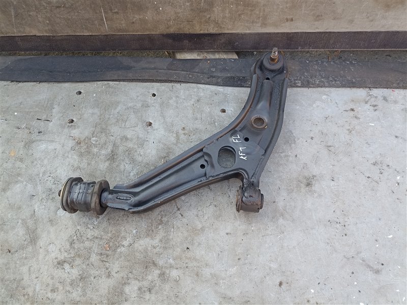Рычаг HONDA STEPWGN RF1 передний левый (б/у)