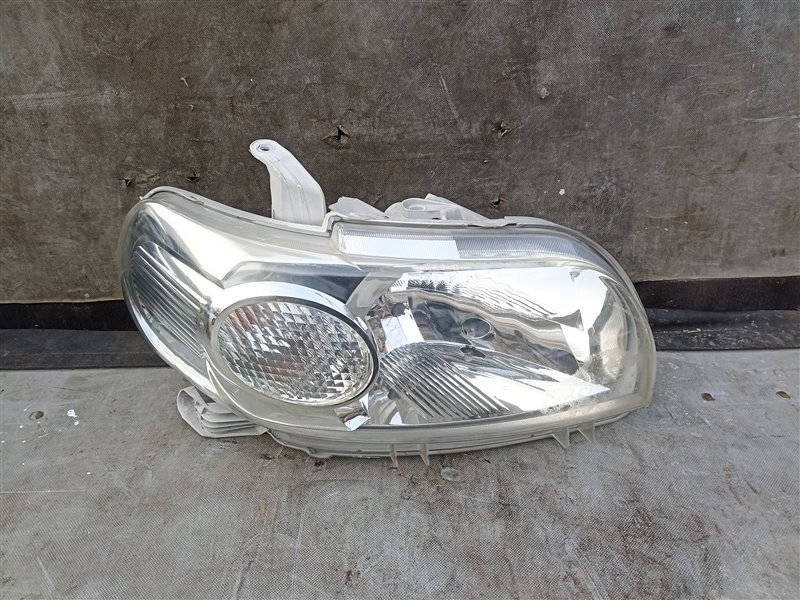 Фара TOYOTA PORTE NNP10 правая (б/у)