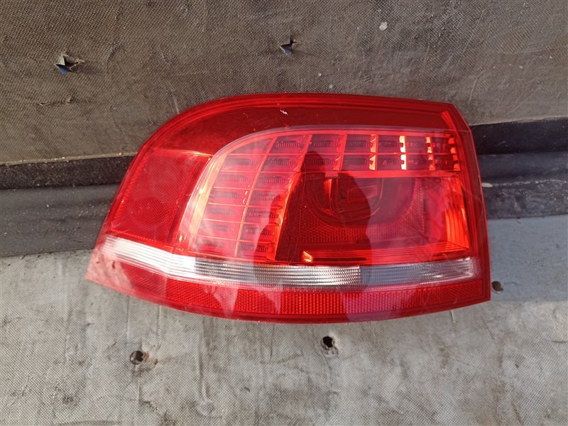 Стоп-сигнал VOLKSWAGEN PASSAT VARIANT B7 левый (б/у)