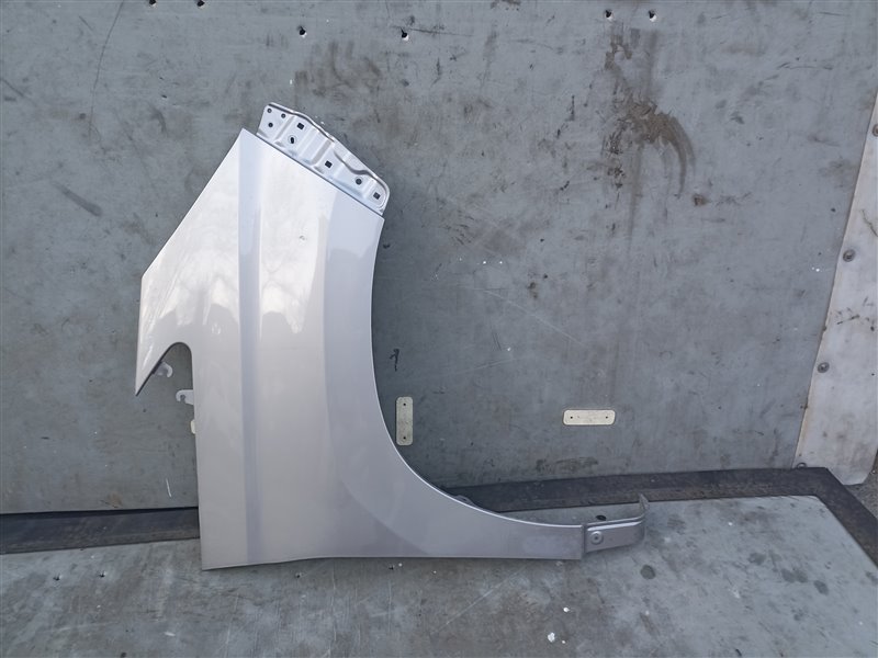 Крыло TOYOTA NOAH ZWR90 переднее правое (б/у)