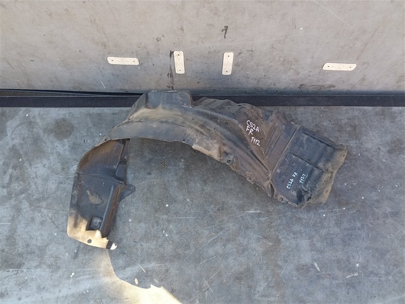 Подкрылок MITSUBISHI LANCER CEDIA CS2A передний правый (б/у)