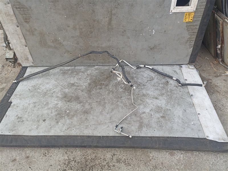 Шланг кондиционера MITSUBISHI DION CR5W 4G93 (б/у)