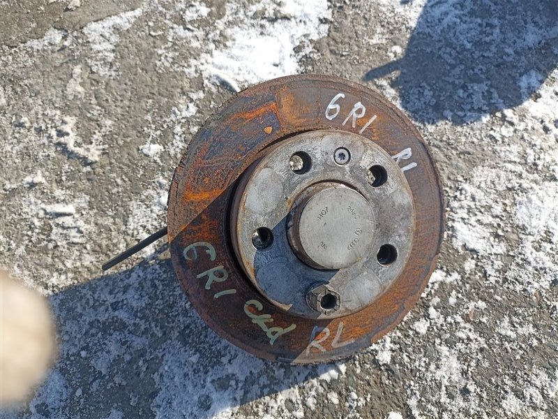 Ступица VOLKSWAGEN POLO 6R1 CPTA задняя левая (б/у)