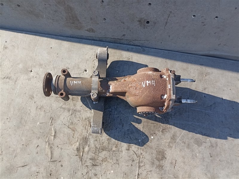 Редуктор SUBARU LEVORG VM4 FB16T задний (б/у)