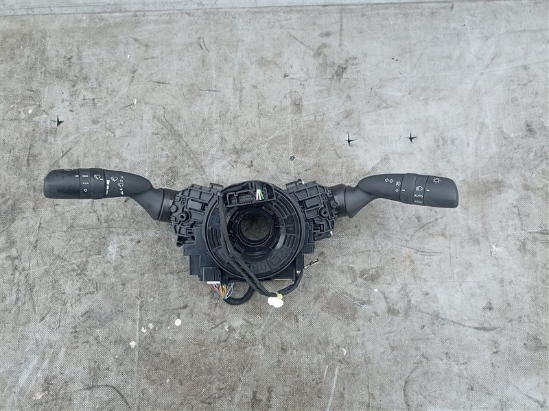 Шлейф-лента airbag TOYOTA NOAH ZWR90 (б/у)