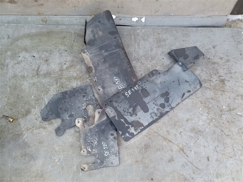 Защита радиатора MAZDA BONGO SE58T D5 (б/у)