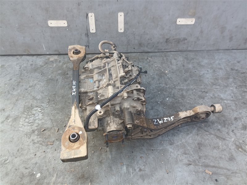 Редуктор TOYOTA NOAH ZWR95 2ZR-FXE задний (б/у)