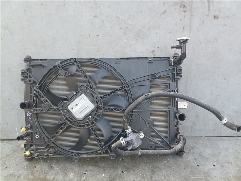 Радиатор основной TOYOTA NOAH ZWR90 2ZR-FXE (б/у)