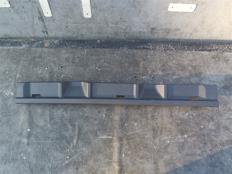 Пластик салона TOYOTA NOAH ZWR90 (б/у)