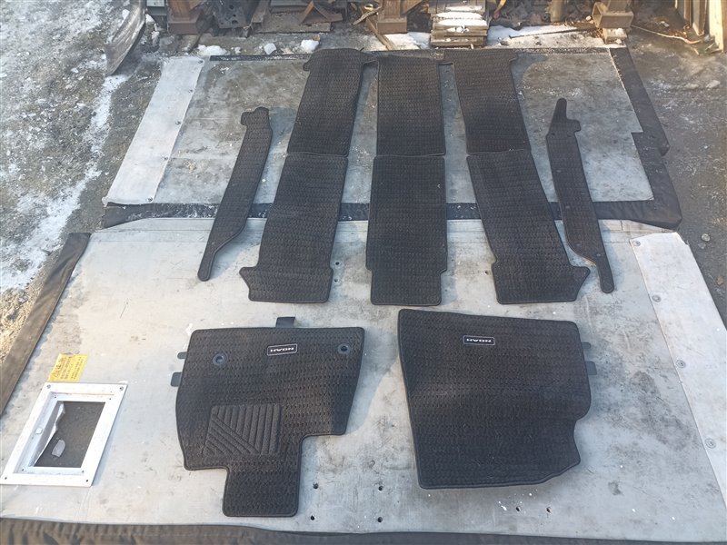 Коврики комплект TOYOTA NOAH ZWR95 (б/у)