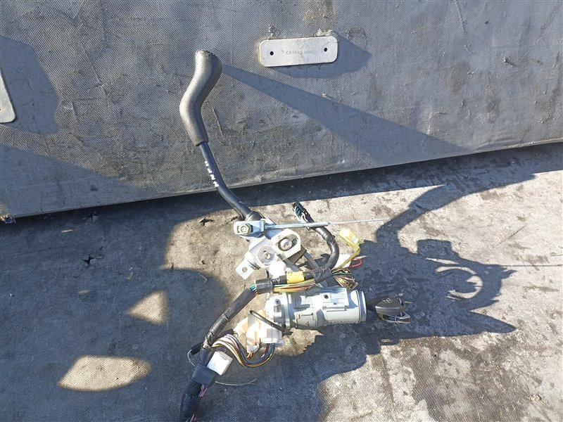 Замок зажигания TOYOTA PORTE NNP10 (б/у)