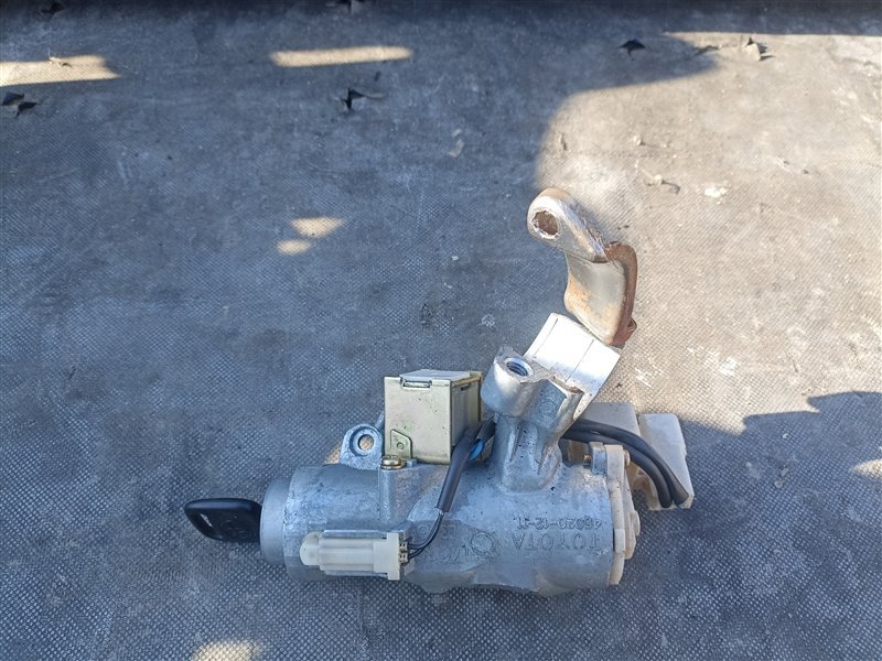 Замок зажигания TOYOTA ISIS ANM10 (б/у)