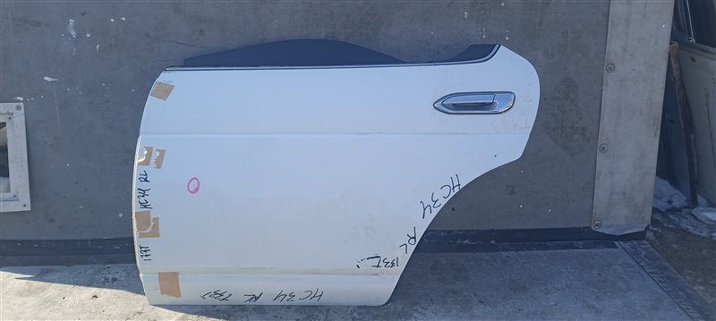 Дверь NISSAN LAUREL GC35 задняя левая (б/у)