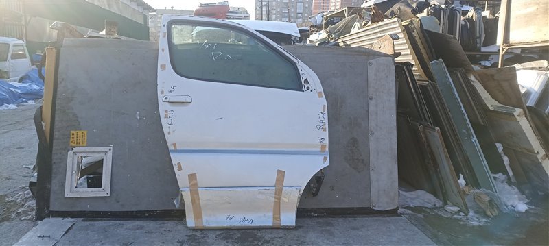 Дверь TOYOTA GRANVIA VCH10 передняя правая (б/у)