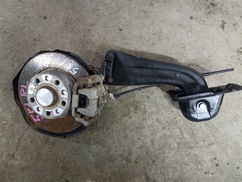 Ступица VOLKSWAGEN GOLF 6 5K1 задняя левая (б/у)