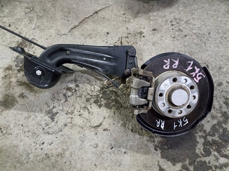 Ступица VOLKSWAGEN GOLF 6 5K1 задняя правая (б/у)