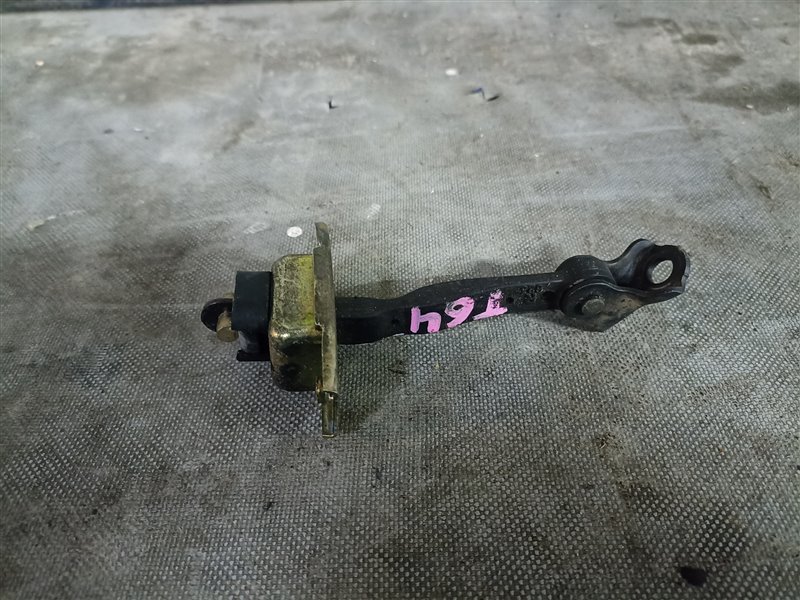 Доводчик двери TOYOTA RAUM EXZ10 передний левый (б/у)