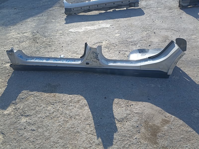Порог MITSUBISHI DIAMANTE F31A левый (б/у)