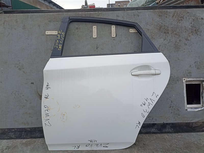 Дверь TOYOTA PRIUS ZVW30 задняя левая (б/у)