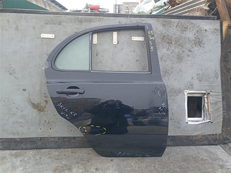 Дверь NISSAN MARCH K12 задняя правая (б/у)