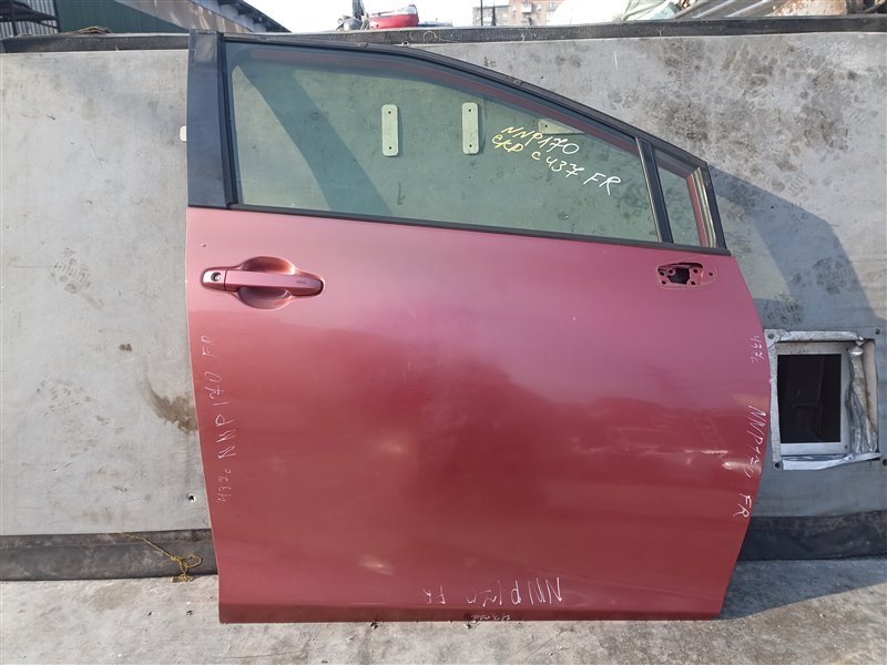 Дверь TOYOTA SIENTA NHP170 передняя правая (б/у)