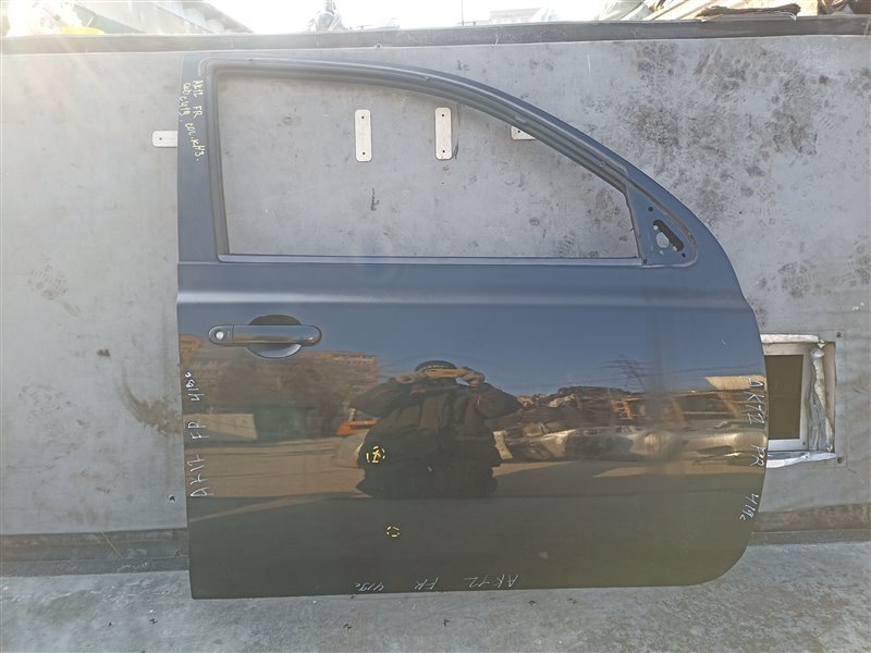 Дверь NISSAN MARCH K12 передняя правая (б/у)