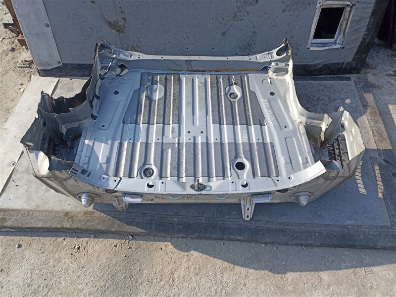Тазик железный TOYOTA WISH ZNE10 1ZZ-FE (б/у)