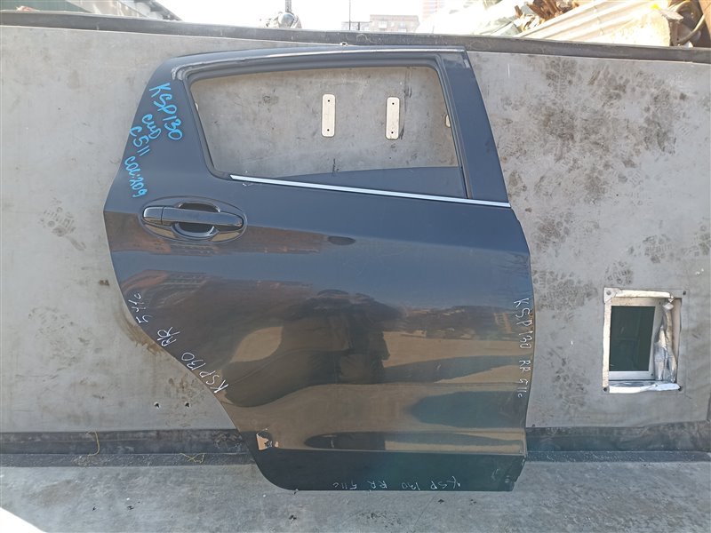 Дверь TOYOTA VITZ KSP130 задняя правая (б/у)