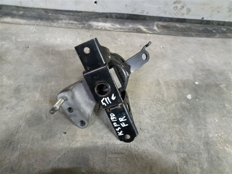 Подушка двигателя TOYOTA VITZ KSP130 1KR-FE правая (б/у)