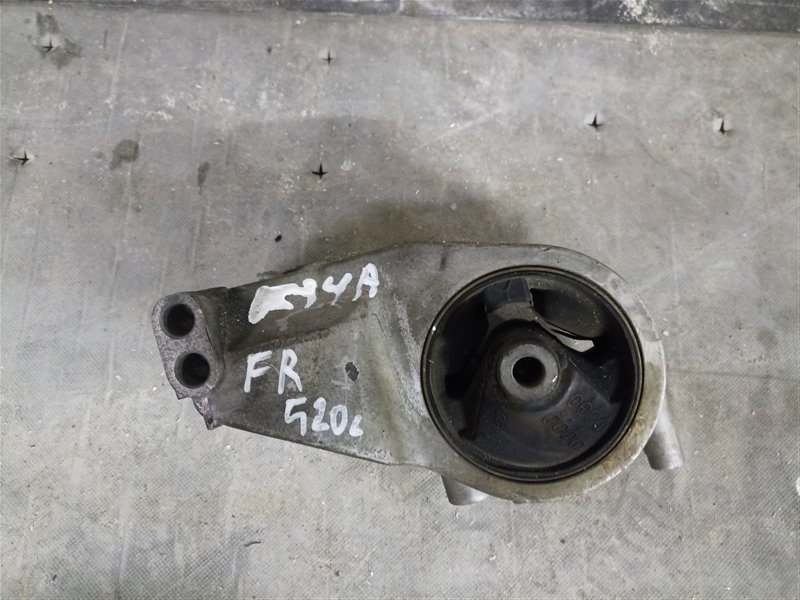 Подушка двигателя MITSUBISHI DIAMANTE F34A 6A13 правая (б/у)