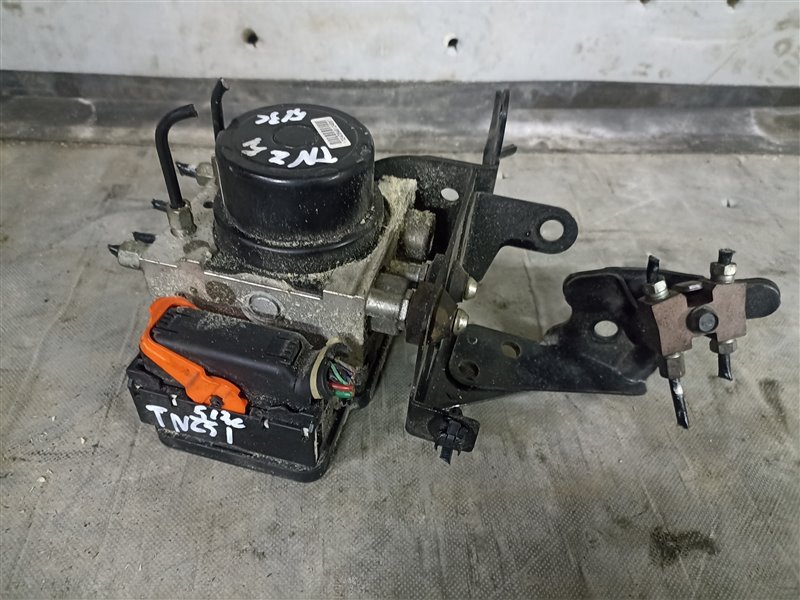 Блок abs NISSAN MURANO TNZ51 QR25DE (б/у)