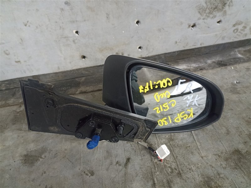 Зеркало TOYOTA VITZ KSP130 правое (б/у)