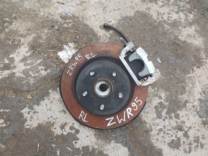 Ступица TOYOTA NOAH ZWR95 2ZR-FXE задняя левая (б/у)