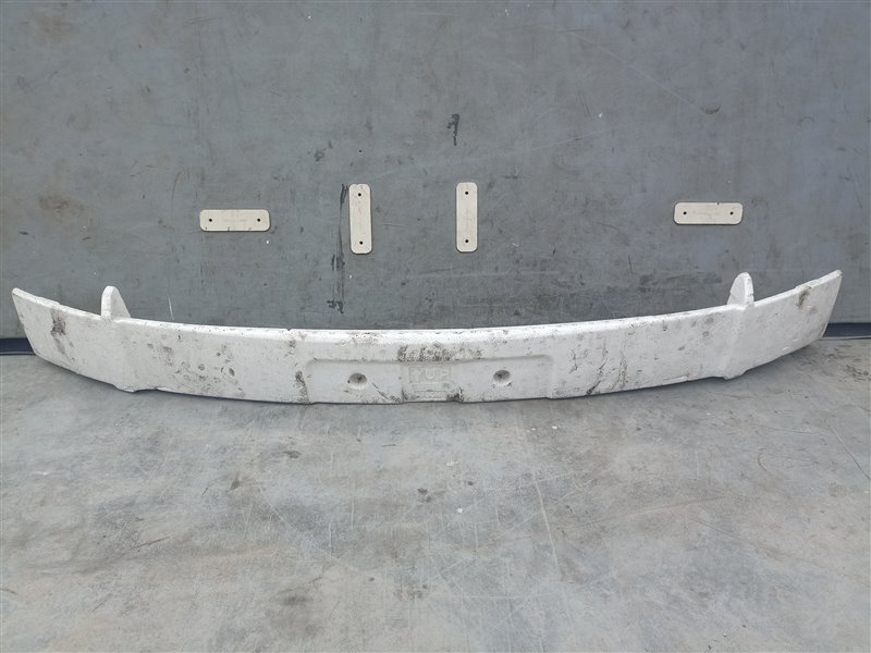 Пенопласт в бампер TOYOTA WISH ZNE10 передний (б/у)