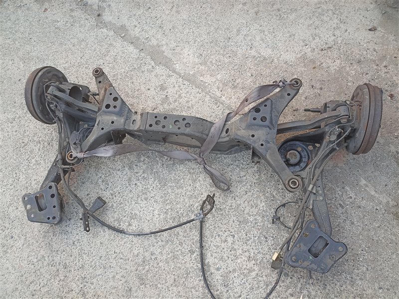 Балка NISSAN SERENA TC24 QR20DE задняя (б/у)