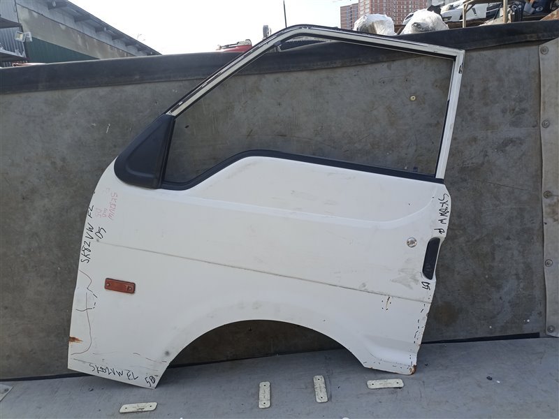 Дверь MAZDA BONGO SK82VM передняя левая (б/у)